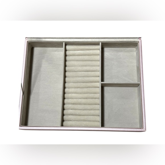 NWOT Large Pink Jewelry Box with Bow Accent 🎀 - Picture 2 of 4